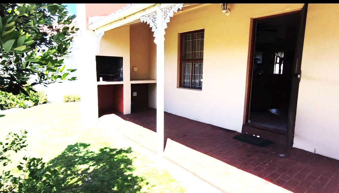 2 Bedroom Property for Sale in Fairview Golf Estate Western Cape